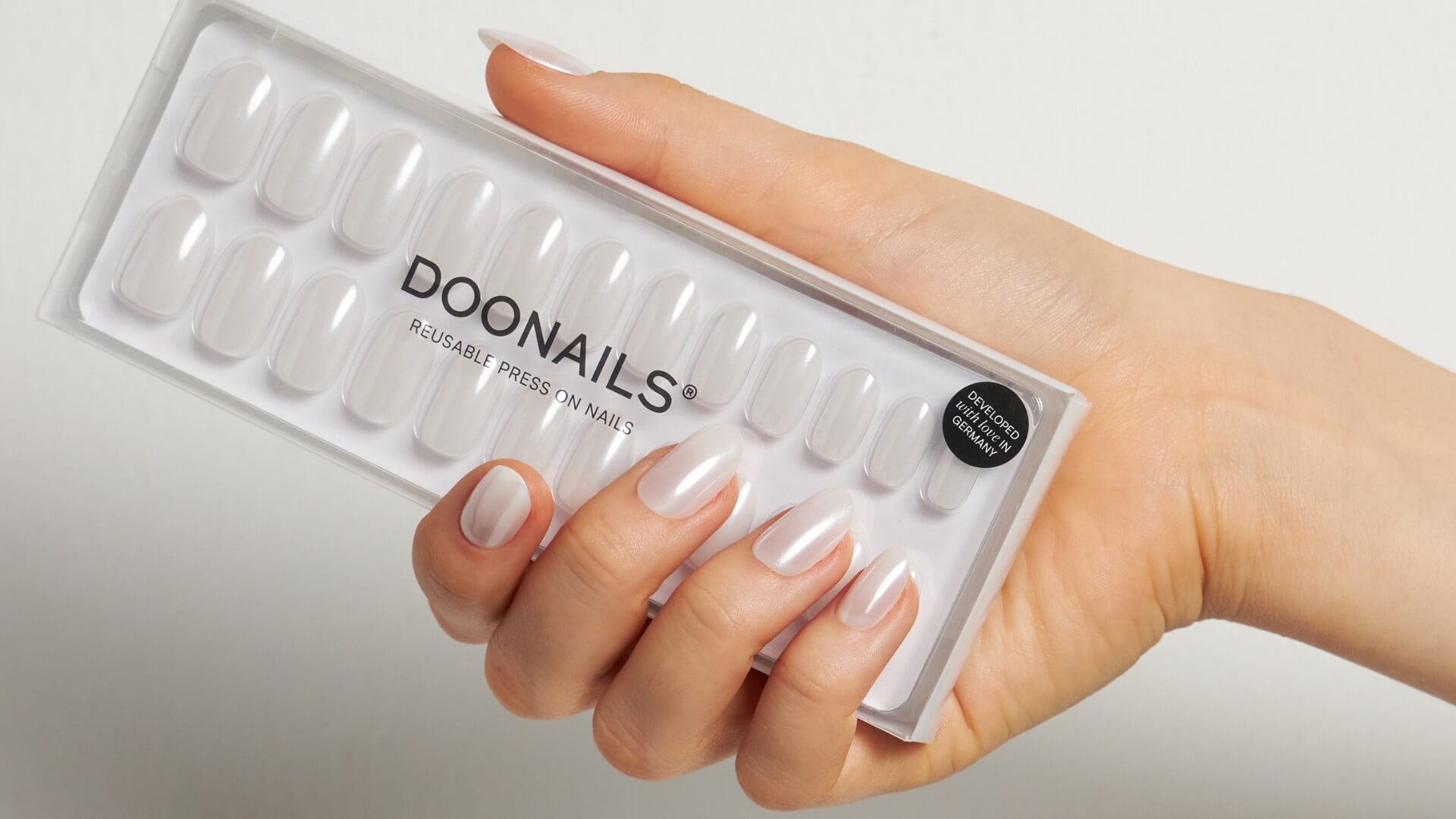 Les Plaisirs Doux de la Vie : 11 Teintes pour ajouter de la Douceur ta Manucure - Doonails France