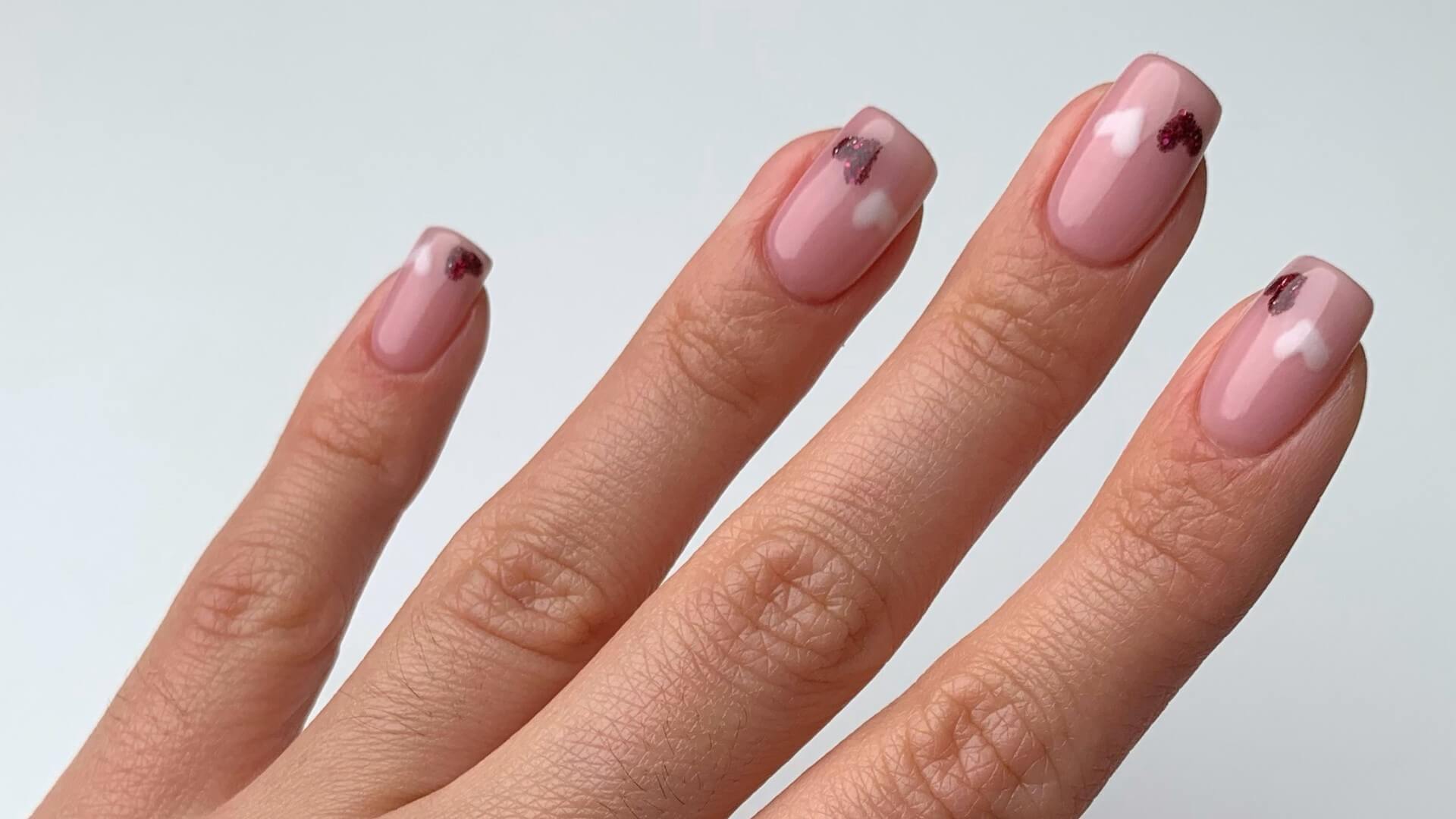 Love Is in the Air : des designs pour ongles envoûtants à l'occasion de la Saint-Valentin - Doonails France