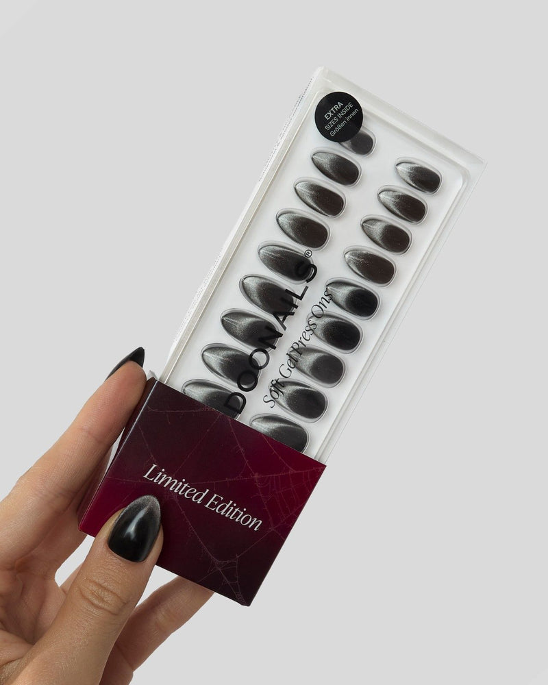 Édition Limitée Black Cat Eye Courte Amande Press On en Gel Souple