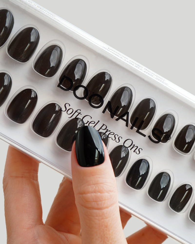 Dark Dream Courte Arrondie Press On en Gel Souple