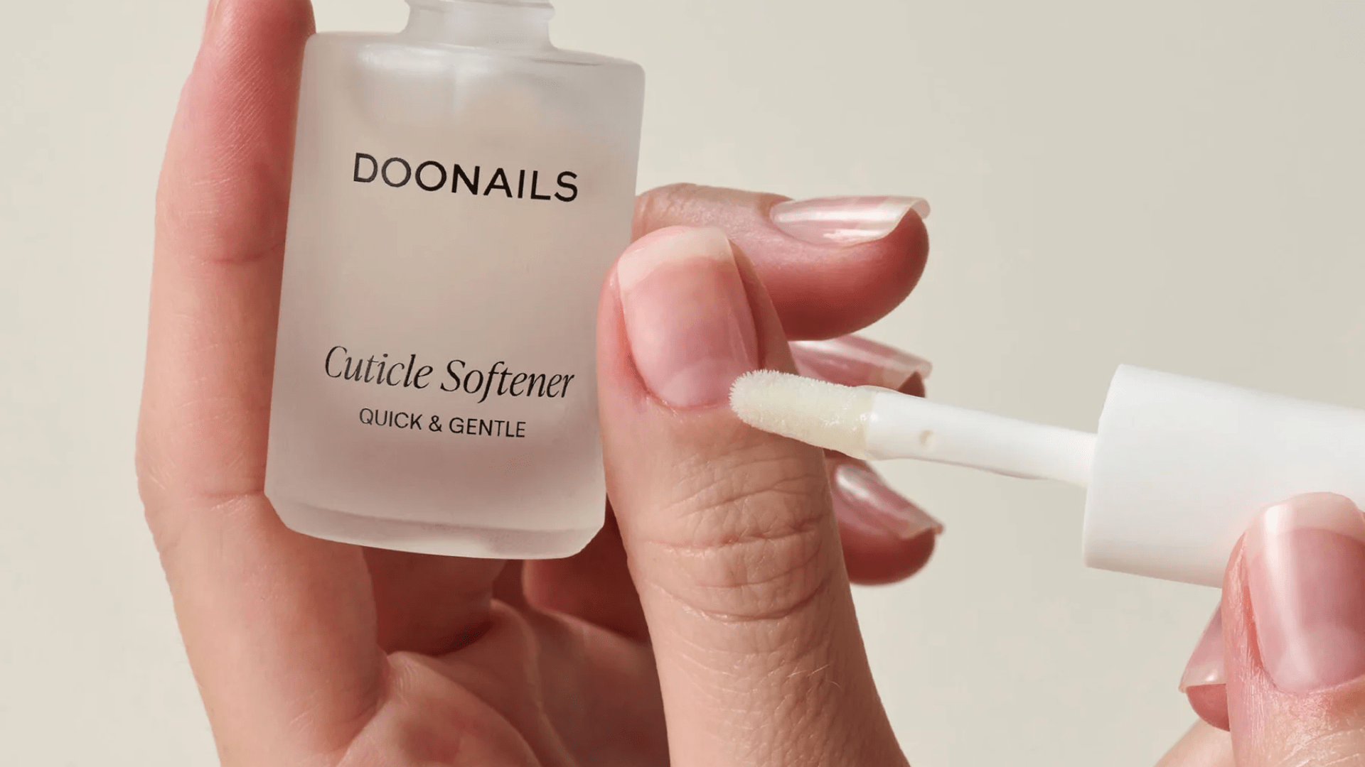 Mode d'emploi : Traiter les cuticules - Doonails France