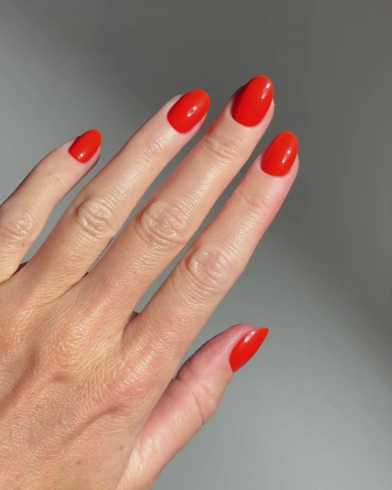 Dolce Vita Courte Arrondie Press On en Gel Souple