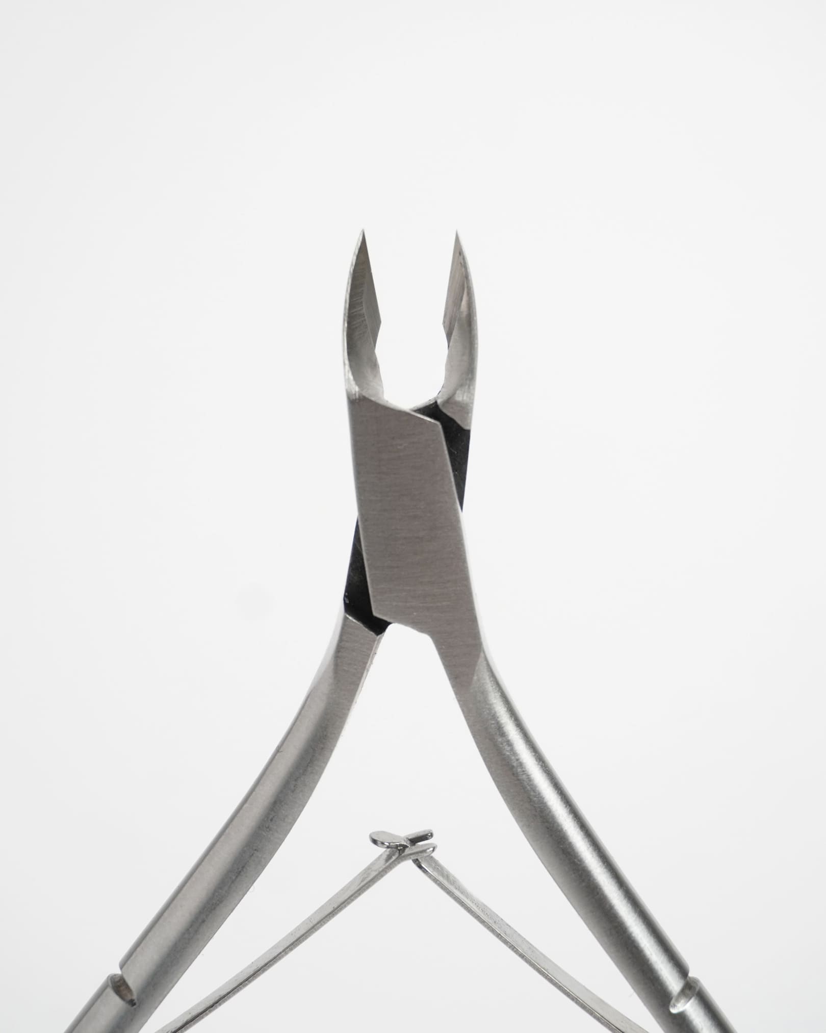 Pince à cuticules