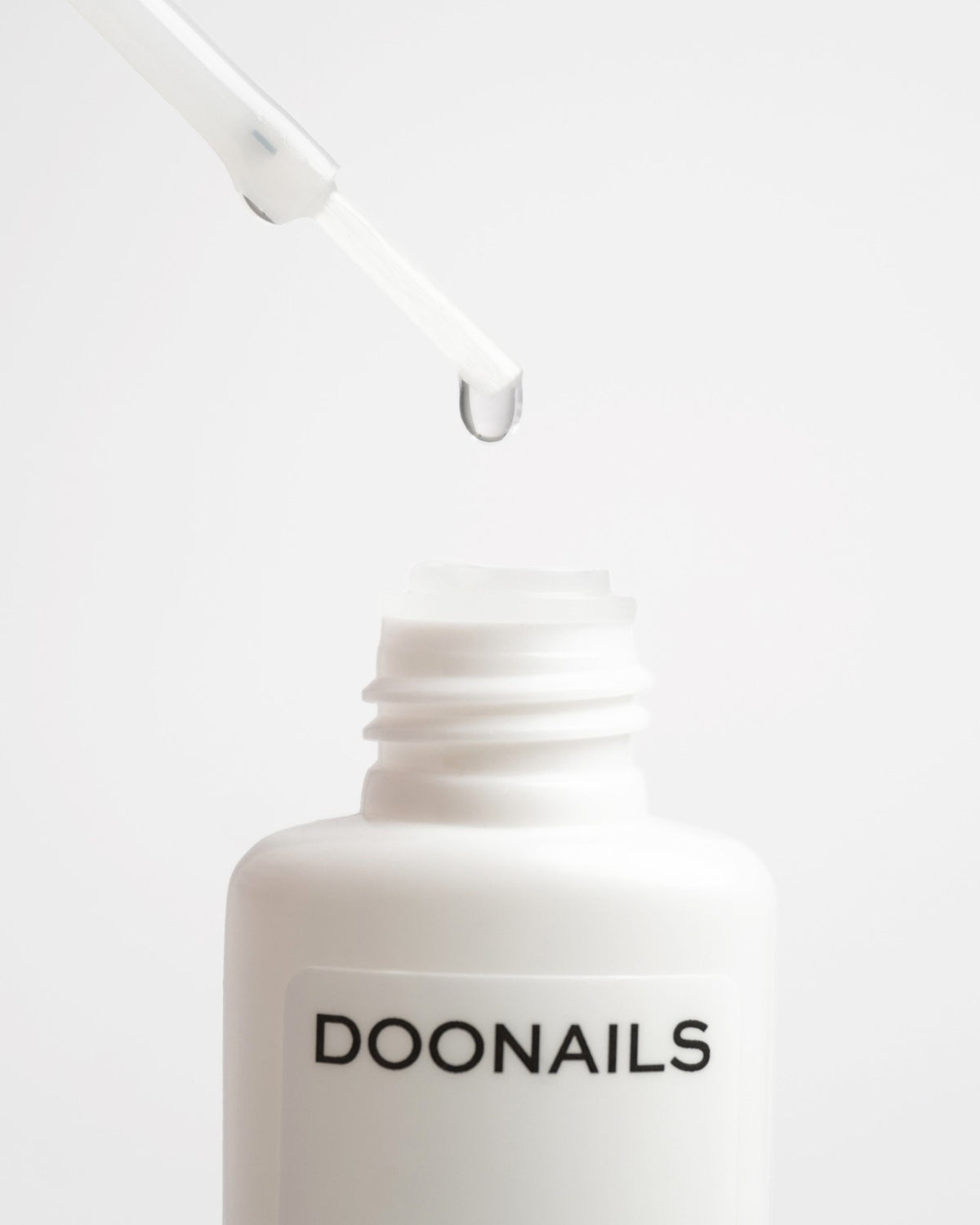Colle à ongles