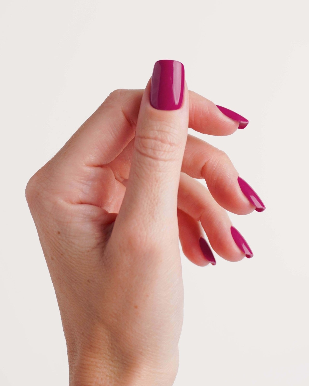 Press Ons en gel souple Acai Berry Courte Carré - Doonails France