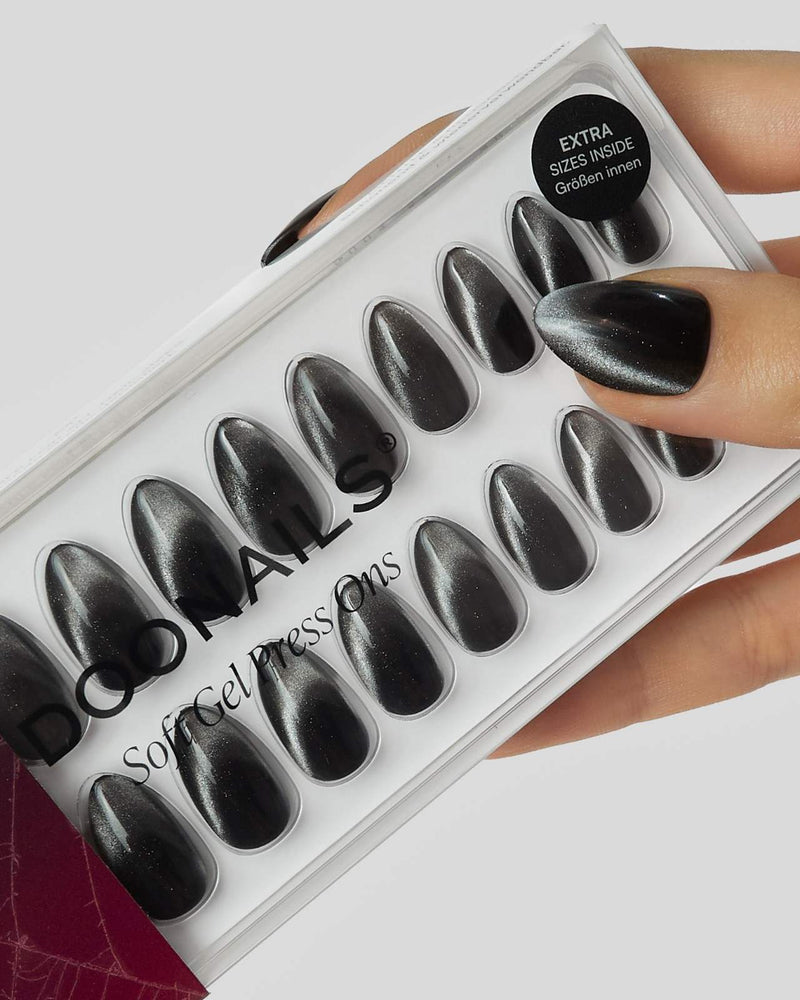 Édition Limitée Black Cat Eye Courte Amande Press On en Gel Souple