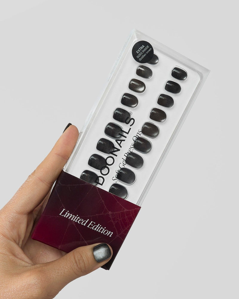 Édition Limitée Black Cat Eye Ultra Short Carré Press On en Gel Souple