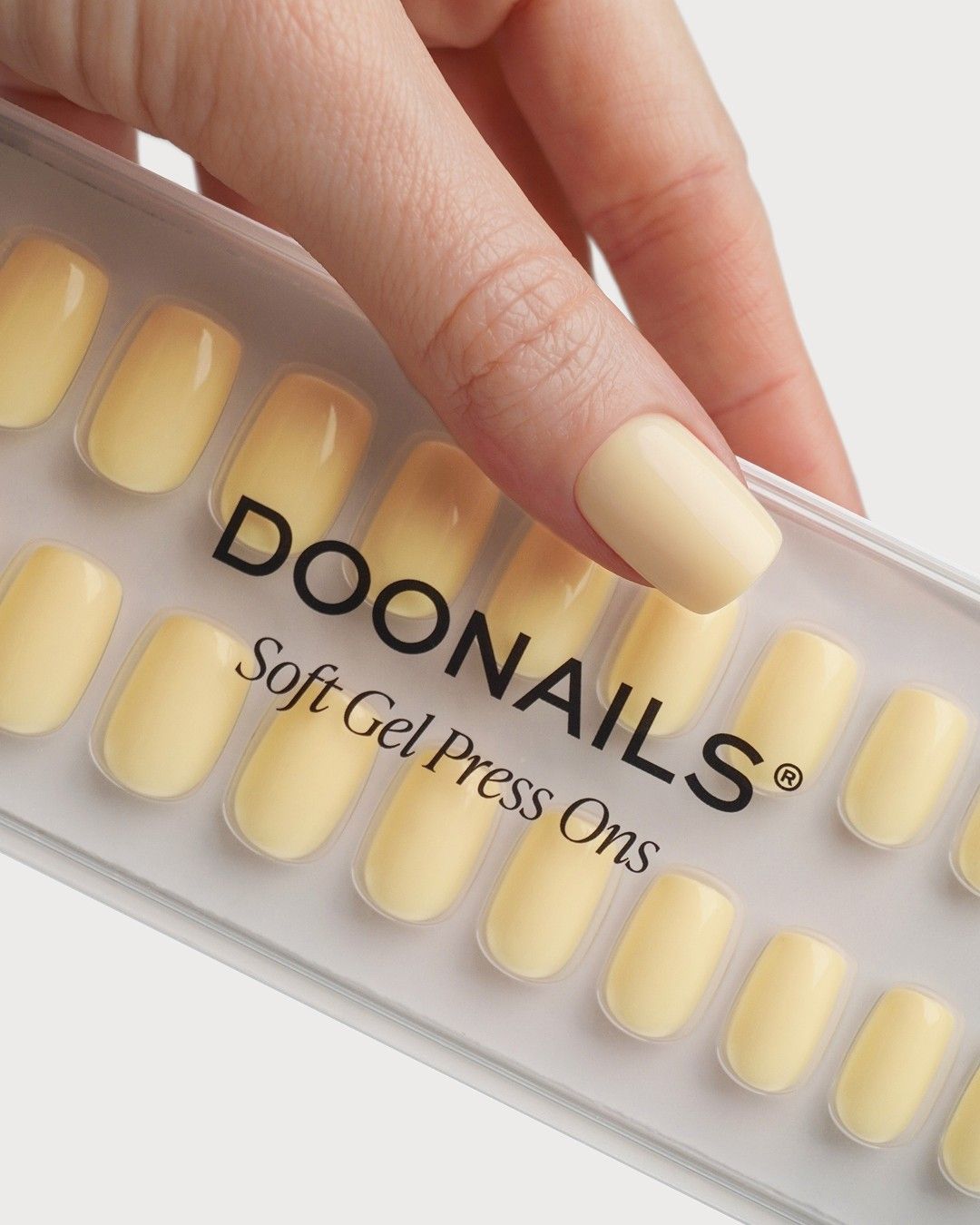 Butter Yellow Courte Carré Press On en Gel Souple