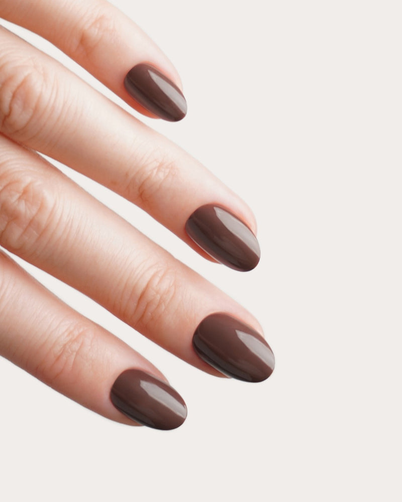 Cafe Noir Courte Arrondie Press On en Gel Souple