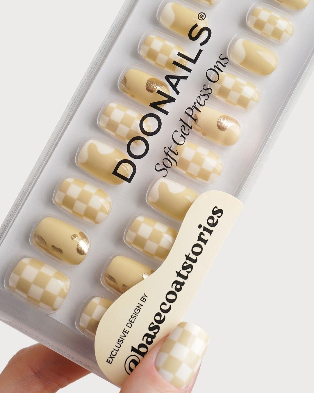 Creamy Checkers Courte Carré Press On en Gel Souple