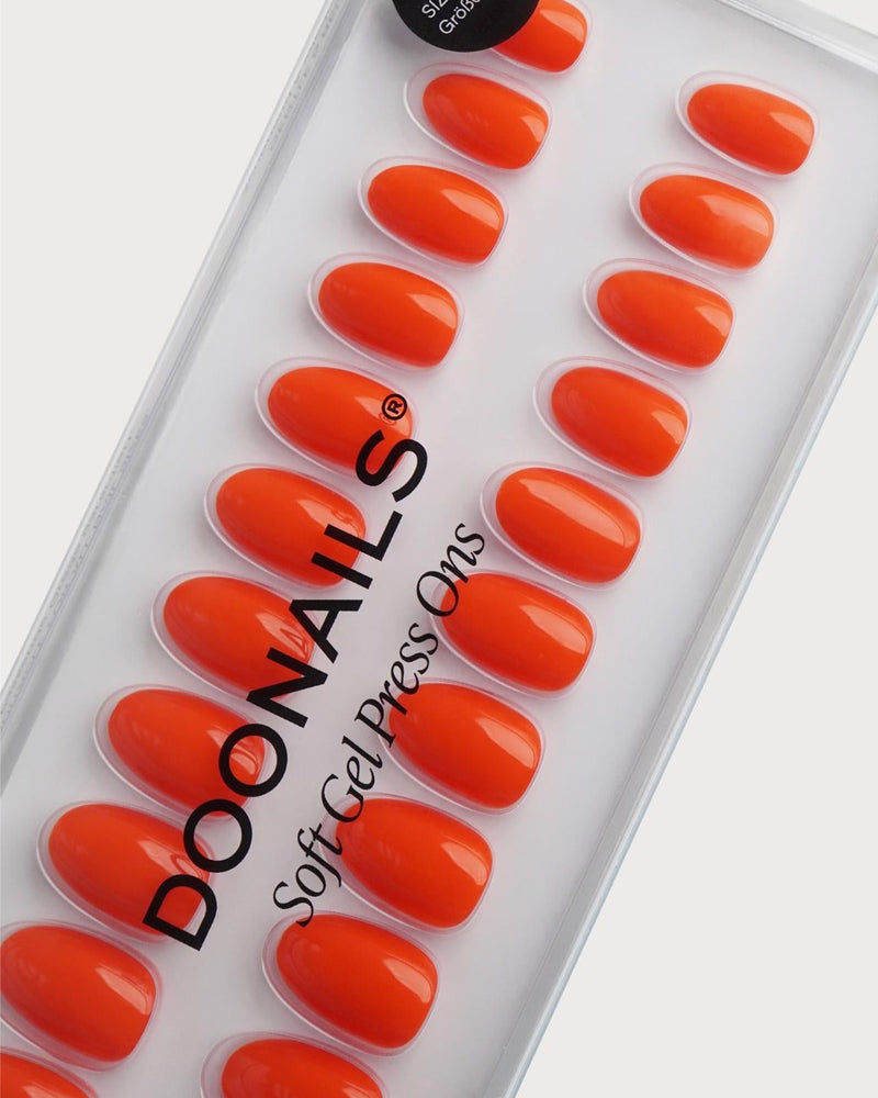 Dolce Vita Courte Arrondie Press On en Gel Souple