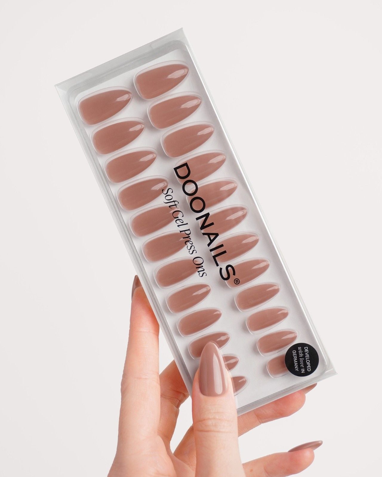 Press Ons en gel souple Espresso Amande Moyenne - Doonails France