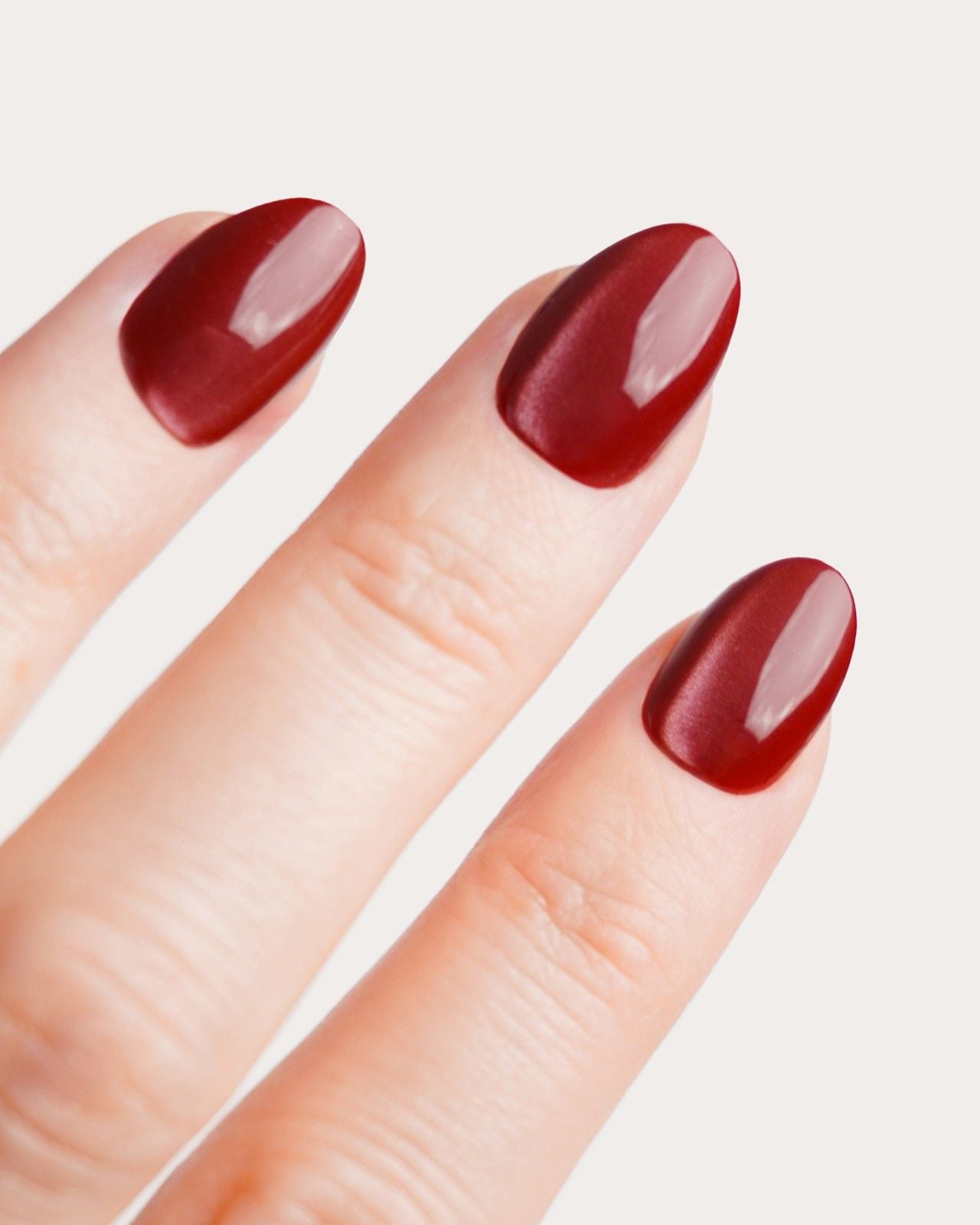 Press Ons en gel souple Glass Burgundy Cat Eye Courte Arrondie