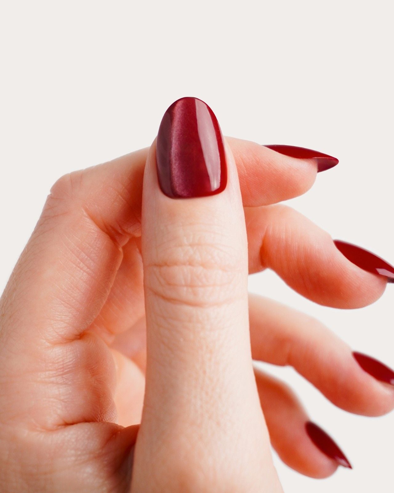 Press Ons en gel souple Glass Burgundy Cat Eye Courte Arrondie