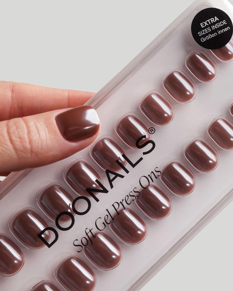 Glazed Chocolate Ultra Courte Carré Press On en Gel Souple