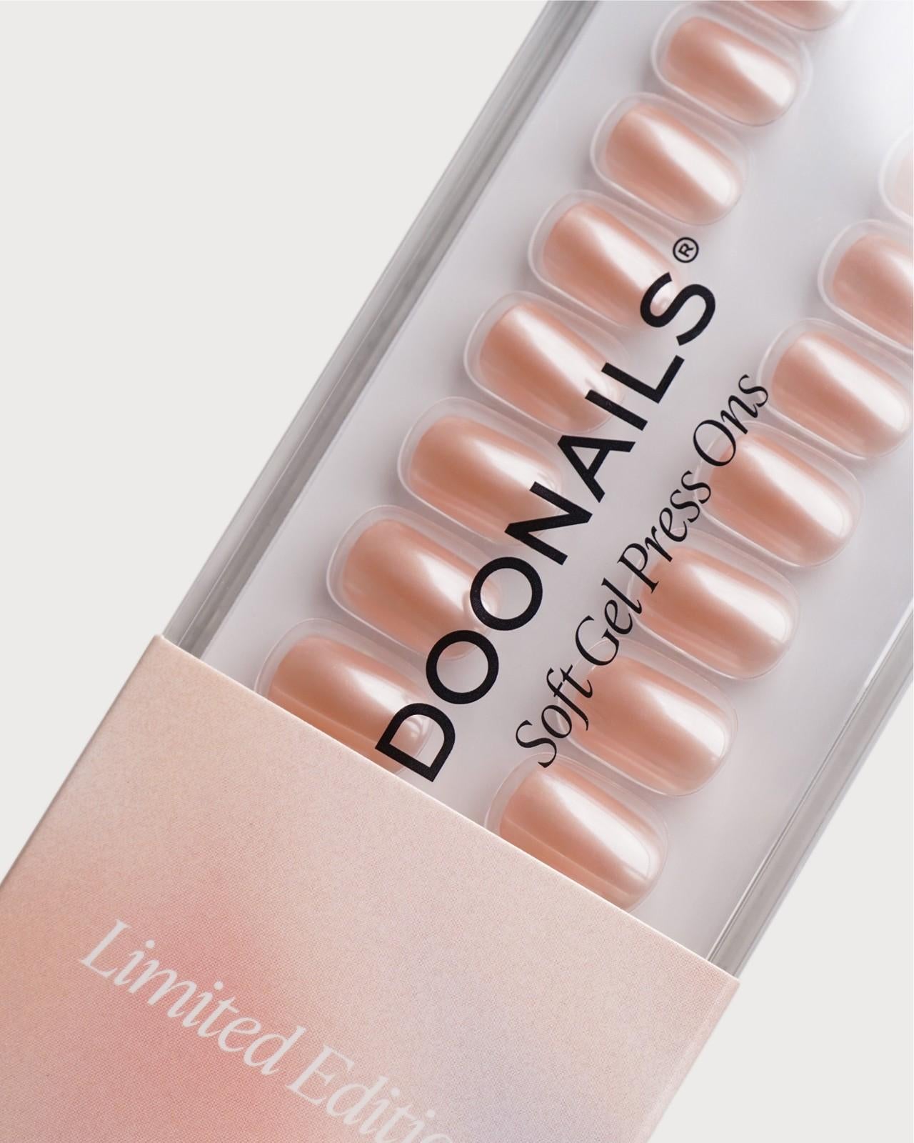 Édition Limitée Glazed Coral Courte Carré Press On en Gel Souple