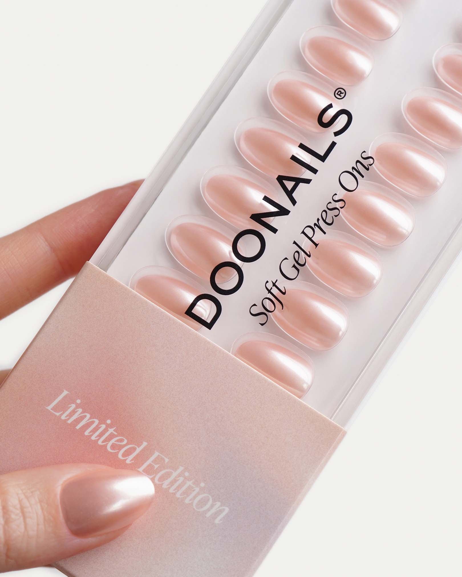 Édition Limitée Glazed Rose Courte Arrondie Press On en Gel Souple
