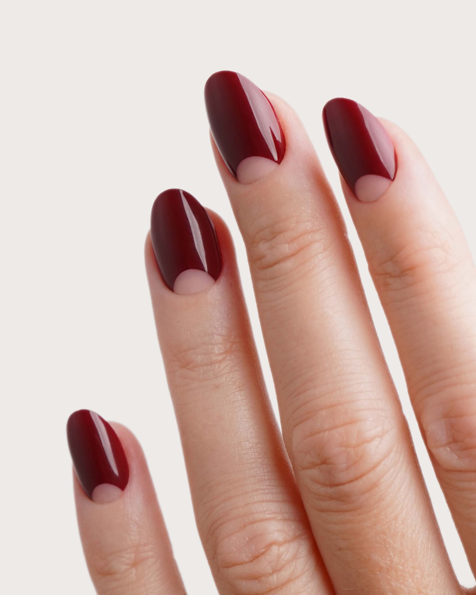 Mademoiselle Bordeaux Courte Arrondie Press On en Gel Souple