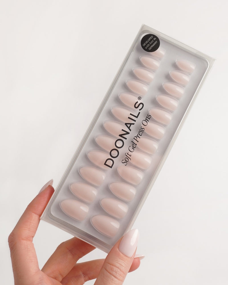 Press Ons en gel souple Pillow Talk Courte Amande - Doonails France