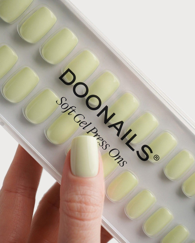 Pistachio Courte Carré Press On en Gel Souple