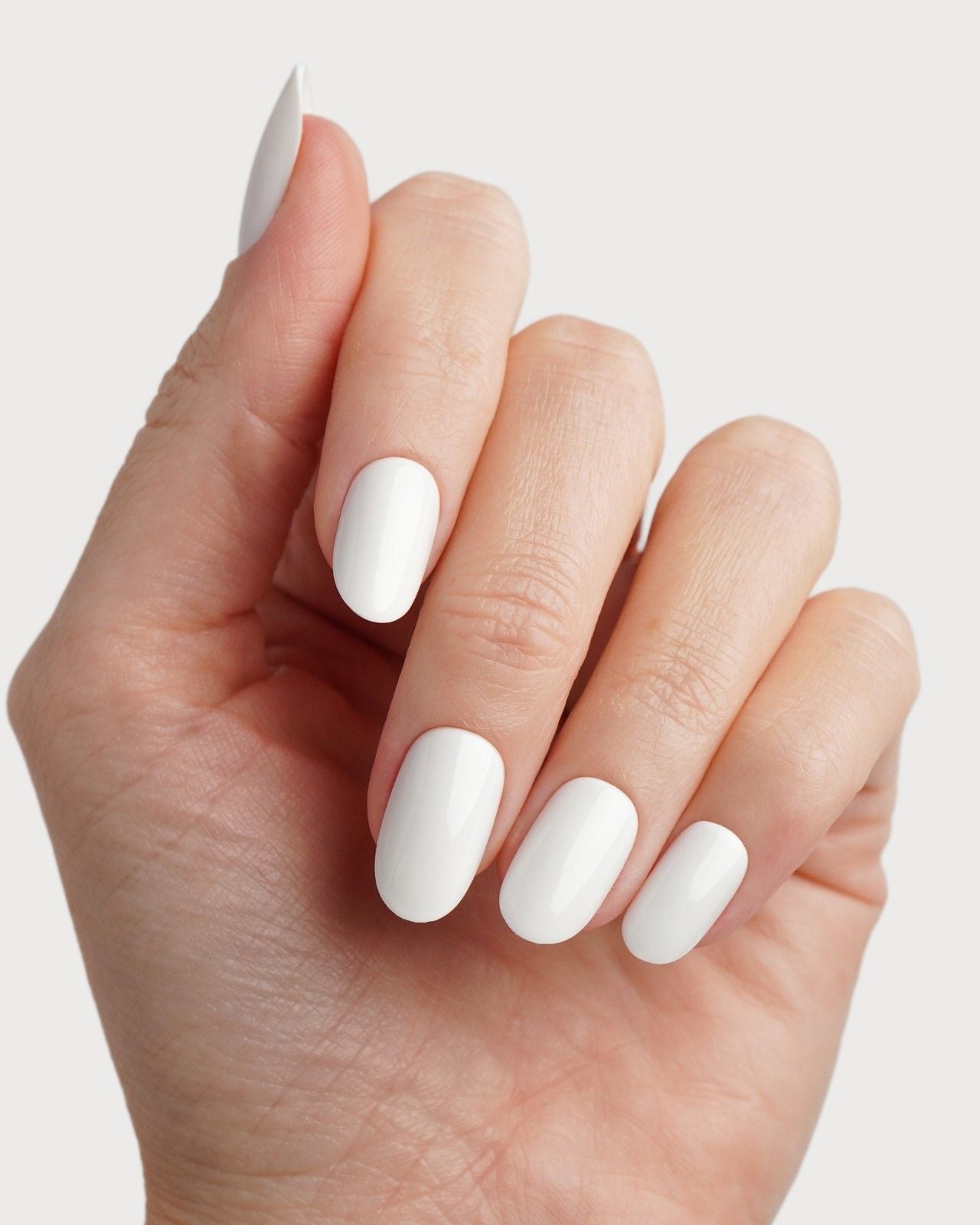 Snow White Moyenne Arrondie Press On en Gel Souple