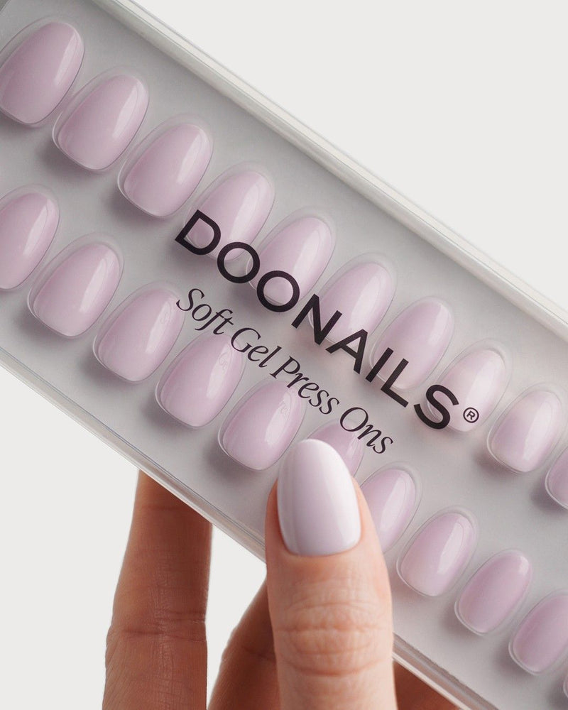 Soft Lilac Courte Arrondie Press Ons en Gel Souple