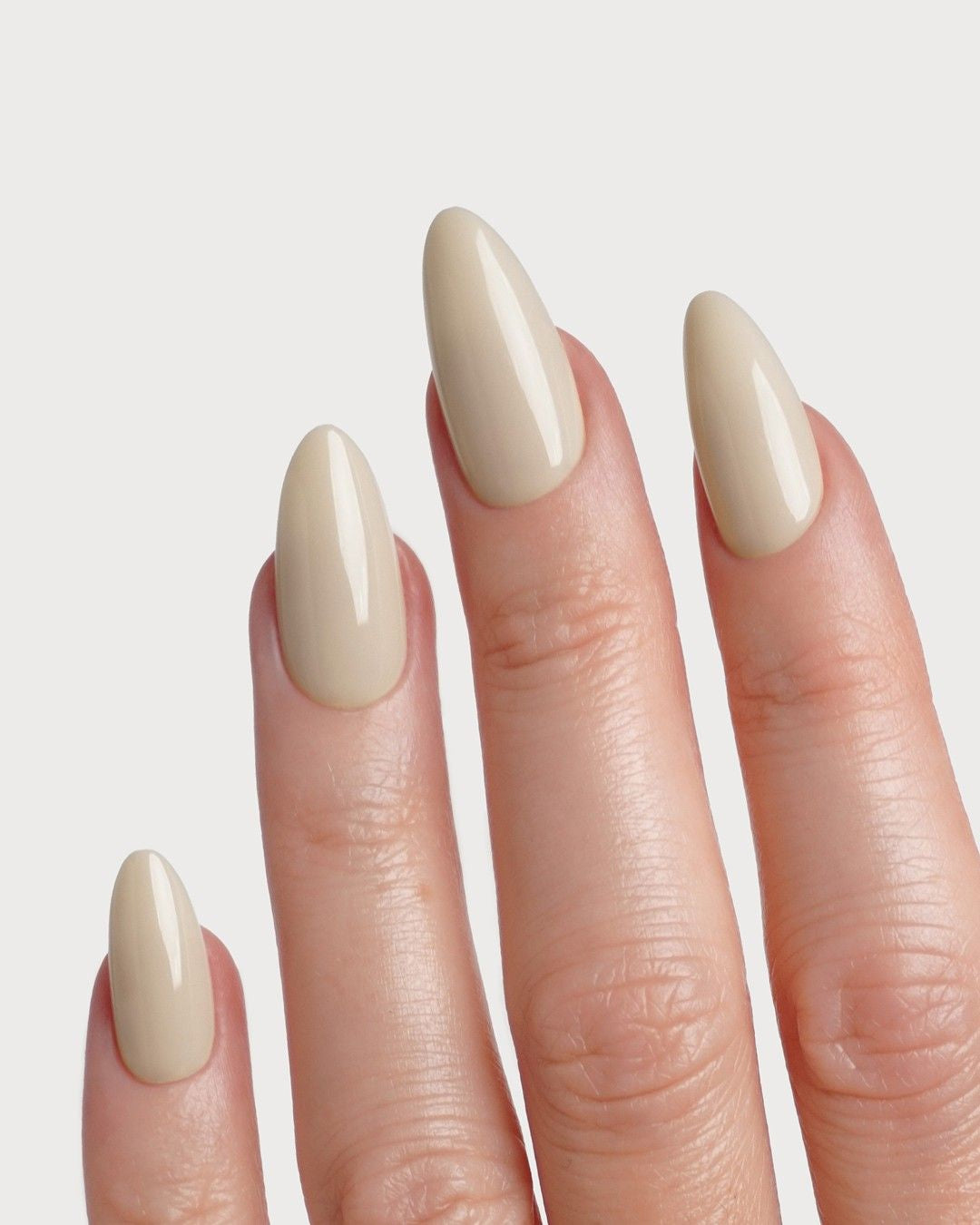 Vanilla Medium Almond Soft Gel Press Ons - France