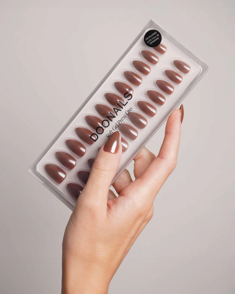 Press Ons en gel souple Glazed Chocolate Courte Amande - Doonails France