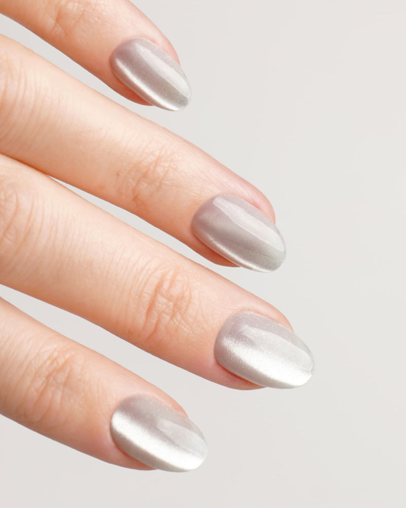 Press Ons en gel souple White Cat Eye Courte Arrondie - Doonails France