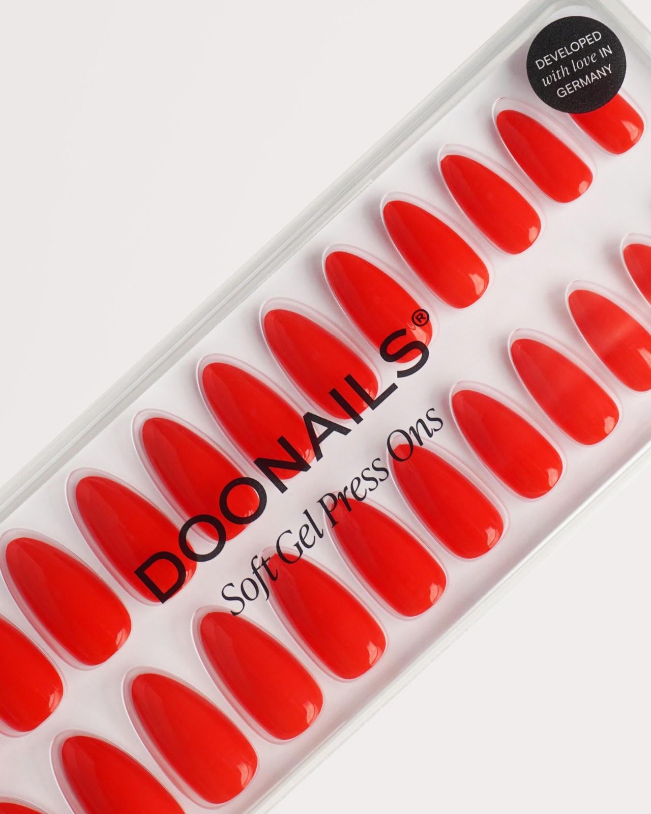 Press Ons en gel souple Rose Red Moyenne Amande - Doonails France