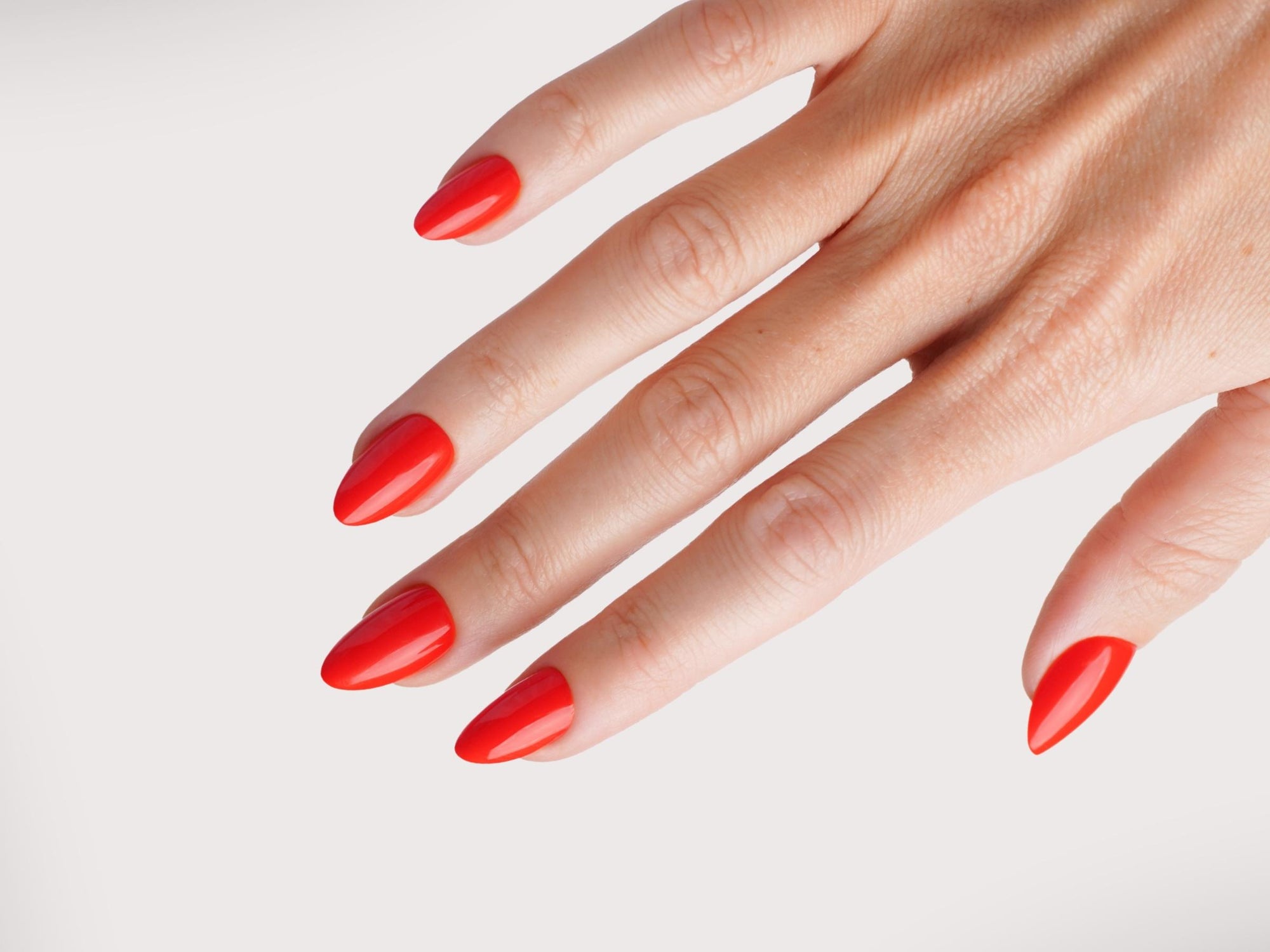 Ongles néon