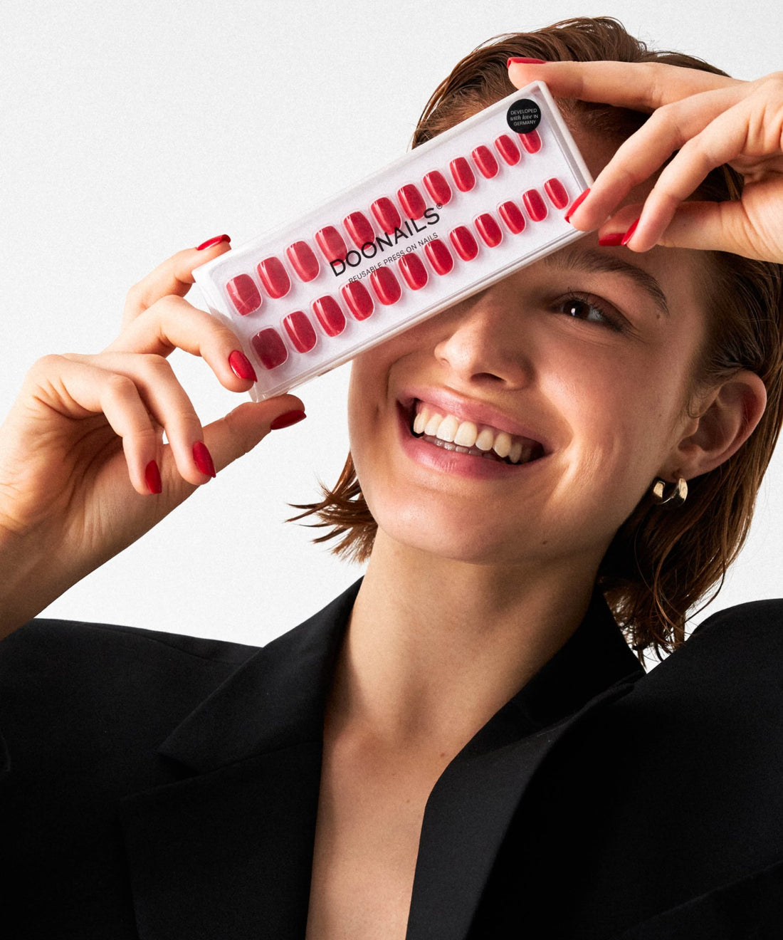 28 Novembre 2023: Nous lançons notre deuxième méthode de manucure : Soft Gel Press Ons