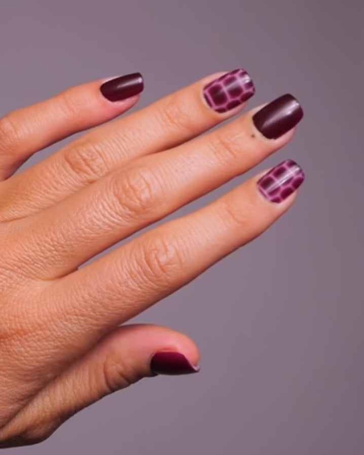 Édition Limitée Venomous Plum Courte Carré Press On en Gel Souple